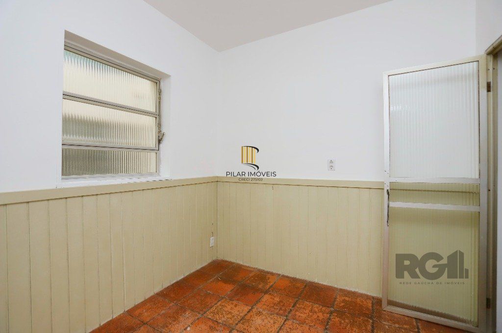 Apartamento 03 dormitórios no Bairro Santana em Porto Alegre.