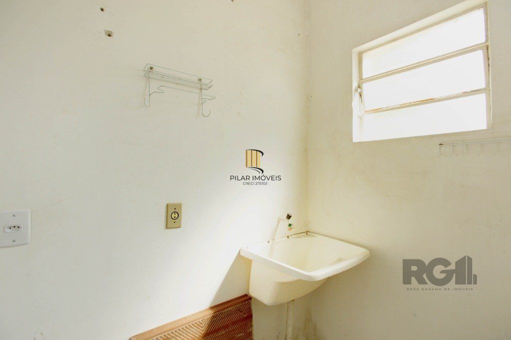 Casa 4 Dormitório(s) Bairro Sarandi