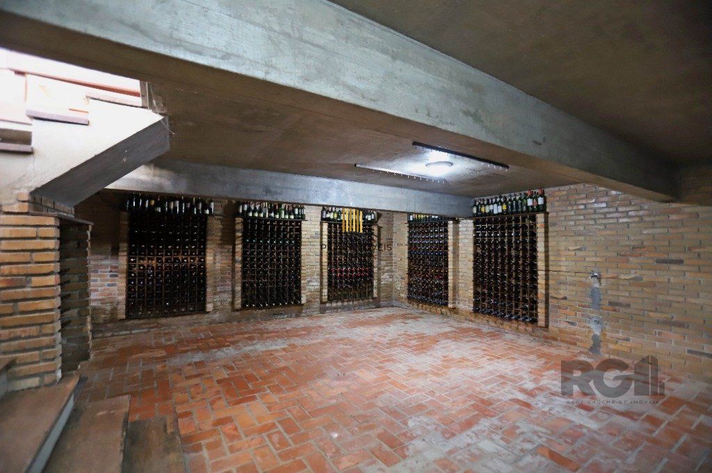 Casa 04 suítes no Bairro Ipanema em Porto Alegre