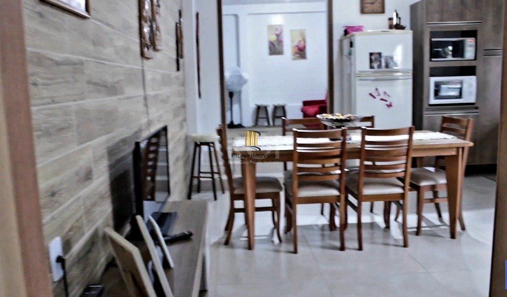 Casa para Venda - 300m², 5 dormitórios, sendo 2 suites, 4 vagas - Bela Vista