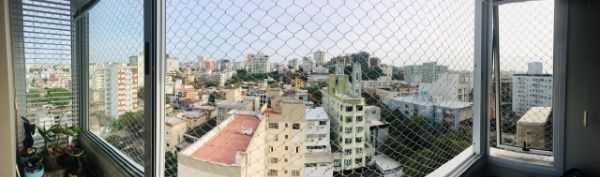 Apartamento com 02 dormitórios, 02 vagas de garagem no Bairro Floresta