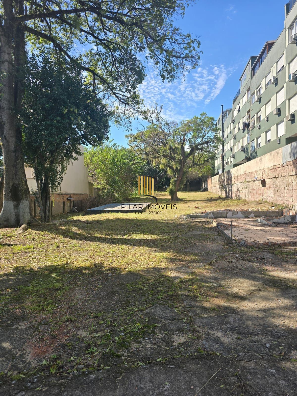 Terreno  desocupado, localizado na Rua Doutor Campos Velho