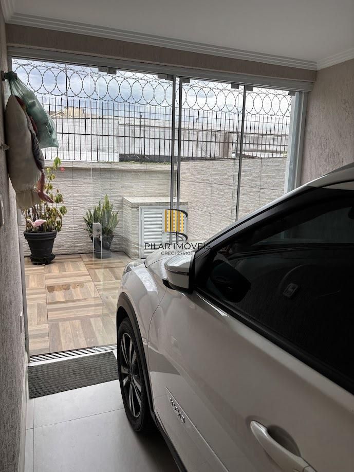 Casa em Condomínio com 3 Dormitórios, Suíte, Sótão e 2 Vagas