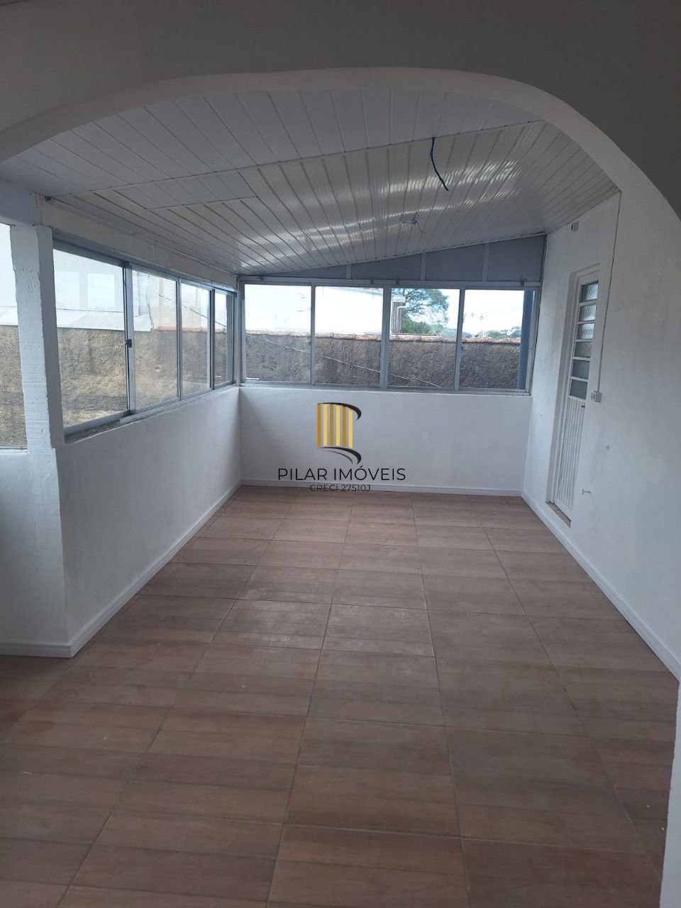 Casa Comercial 7 dormitórios no bairro Azenha