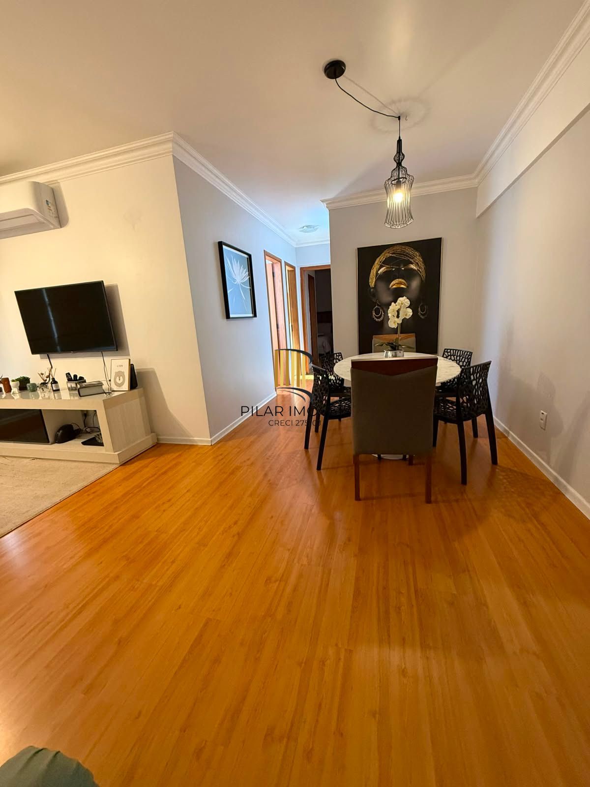 Apartamento semimobiliado no Moinhos de Vento