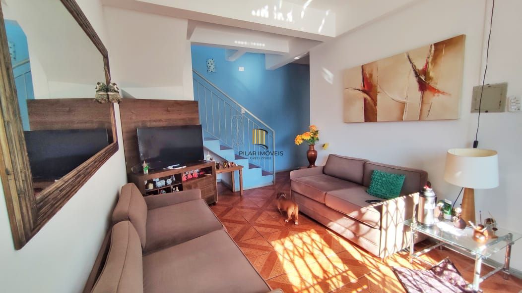 Casa com 170m², 3 dorm. no bairro Jardim Itu Sabará em Porto Alegre