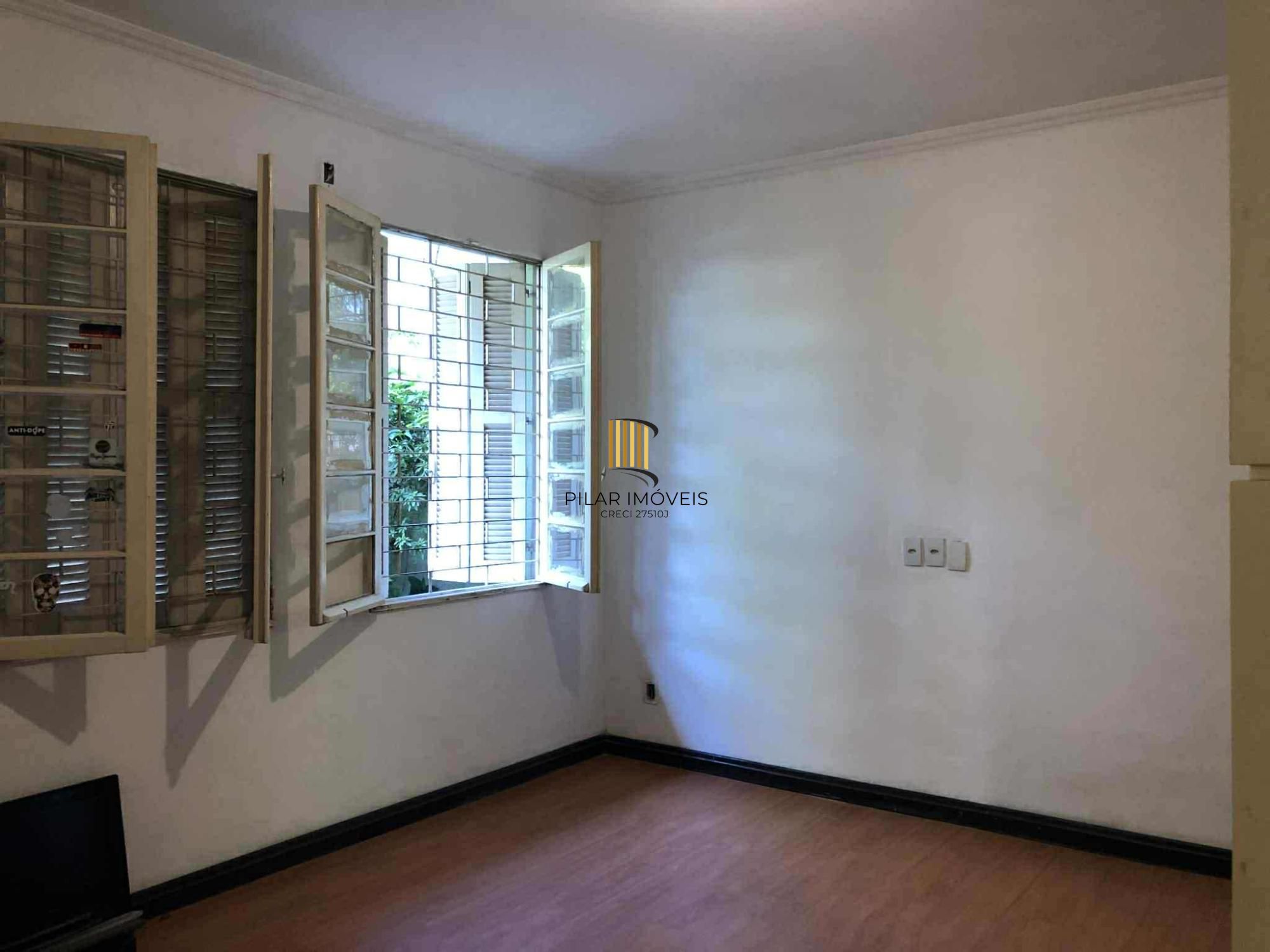 Apartamento de 3 Dormitórios, 111m² Bairro Floresta em Porto Alegre, RS