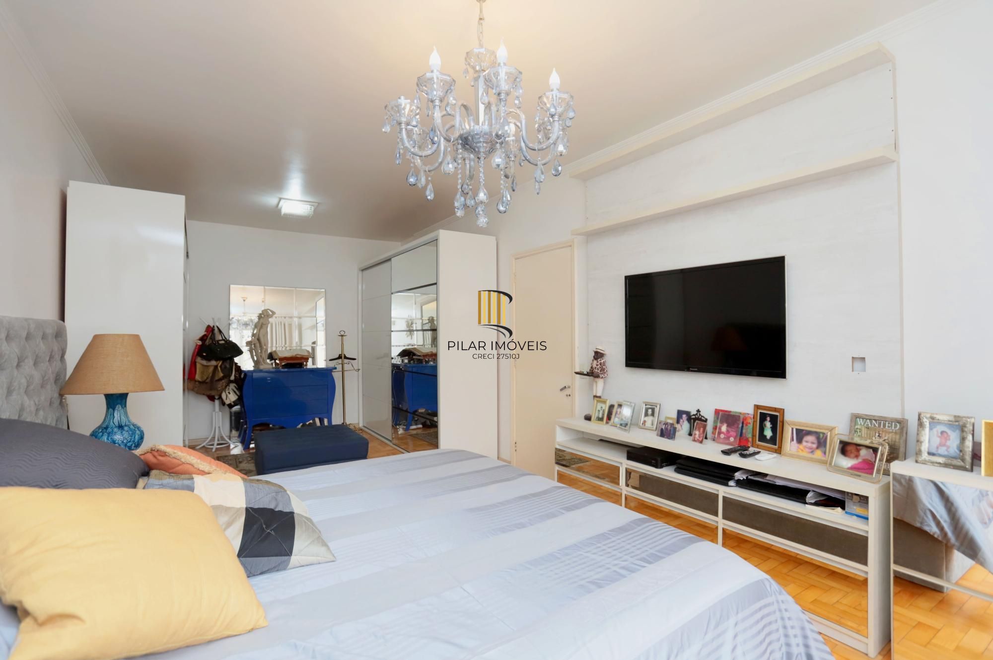 Apartamento 5 dormitórios no bairro Bom Fim
