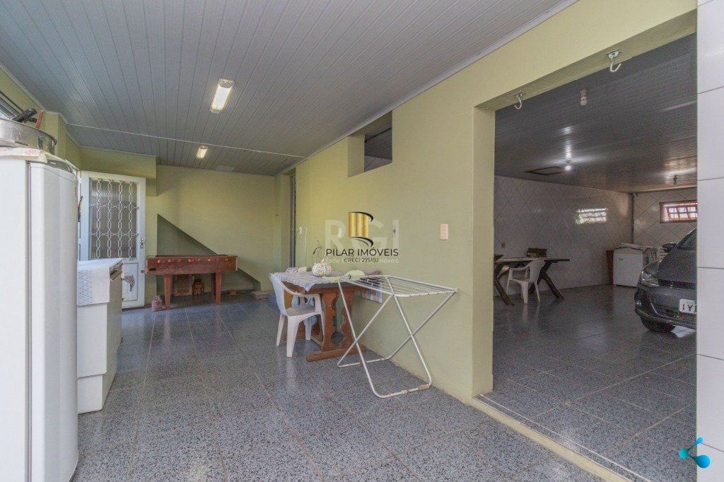Casa para Venda - 272m², 3 dormitórios, sendo 1 suites, 2 vagas - Sarandi