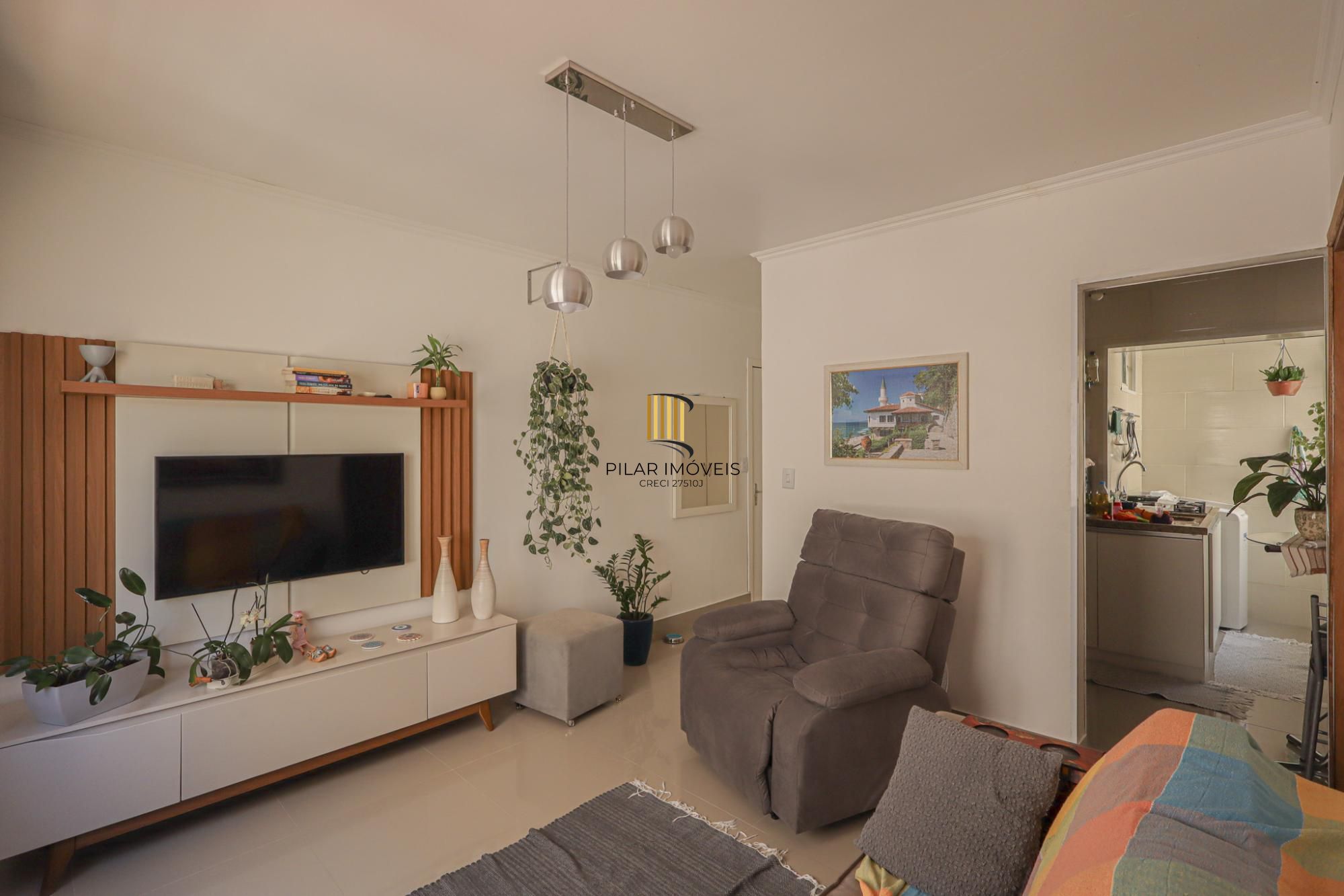 Apto 01 quarto todo reformado no bairro Floresta Porto Alegre/RS