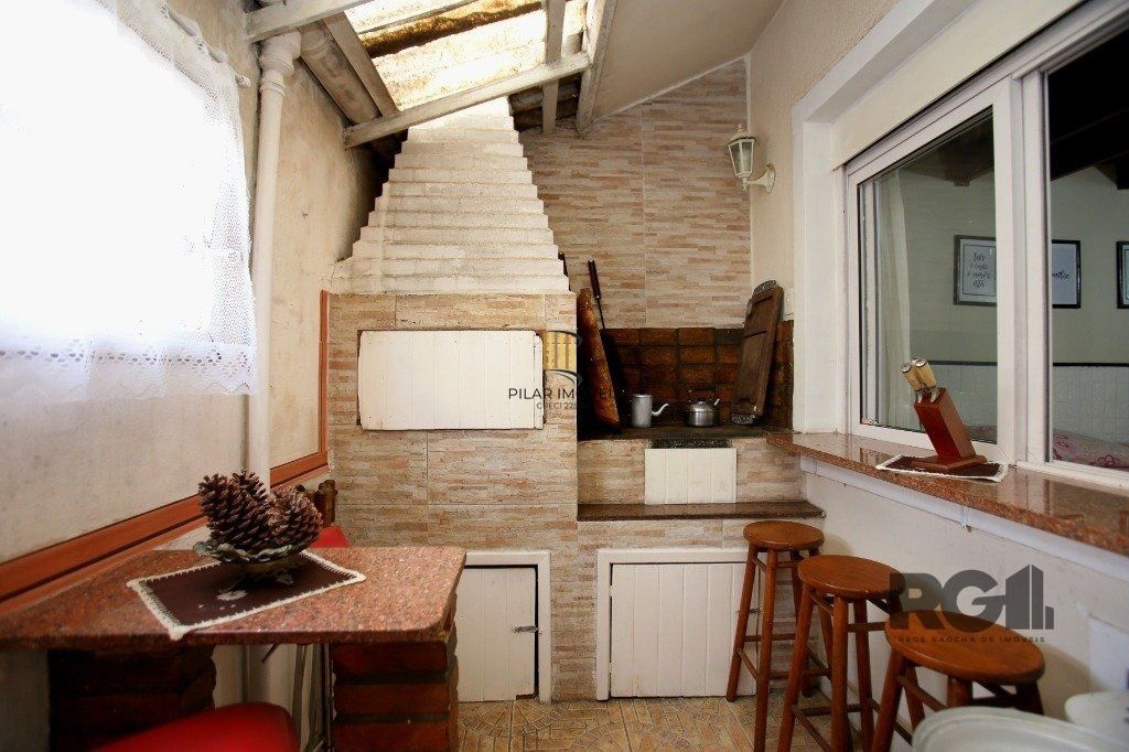 Casa para Venda - 70m², 3 dormitórios, 2 vagas - Jardim Leopoldina