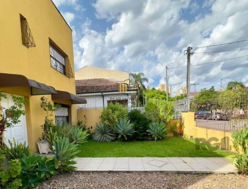 Casa sobrado no Partenon de 5 dormitórios 