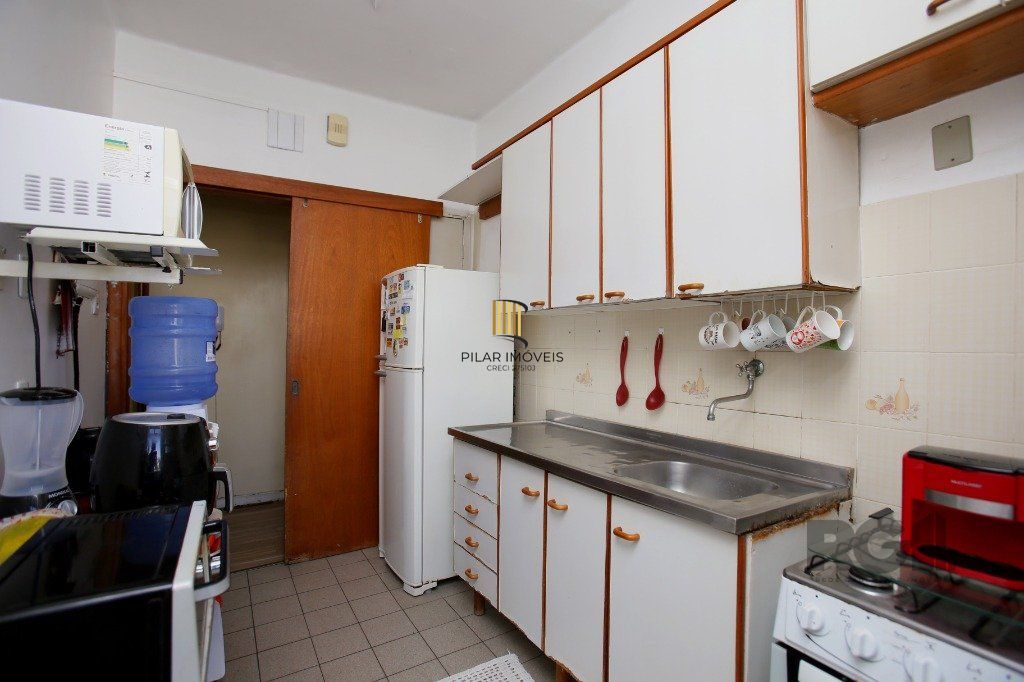 Apartamento de 02 dormitórios no Bairro Moinhos de Vento