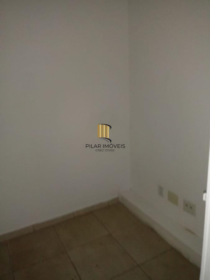 Sala comercial à venda, localizada no coração de Canoas, Rio Grande do Sul. Este imóvel espaçoso e moderno conta com 1 quarto, 1 banheiro e uma vista panorâmica deslumbrante