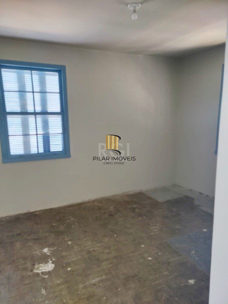 Casa comercial no 4 distrito