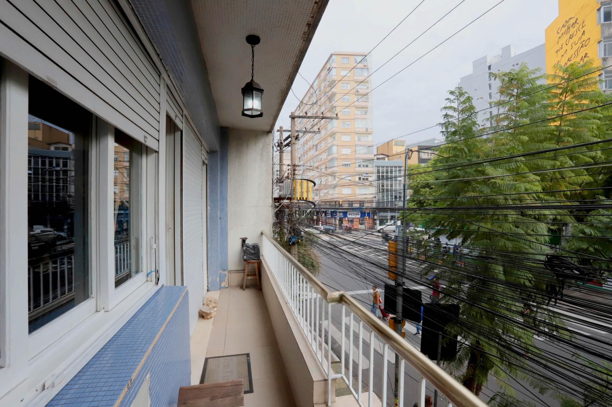 Apartamento 5 dormitórios no bairro Bom Fim