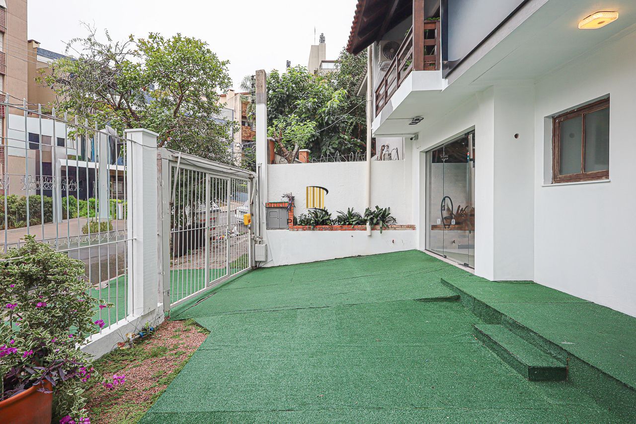 Casa, 3 dormitórios, 2 Suítes,  293,20m², Bairro Bela Vista, Porto Alegre
