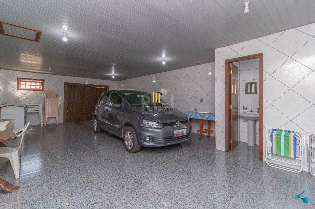 Casa para Venda - 272m², 3 dormitórios, sendo 1 suites, 2 vagas - Sarandi