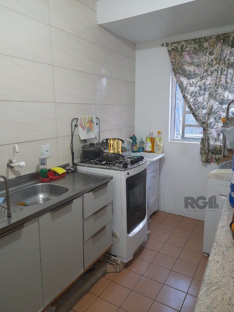 Apartamento 2 Dormitório(s) Bairro Azenha