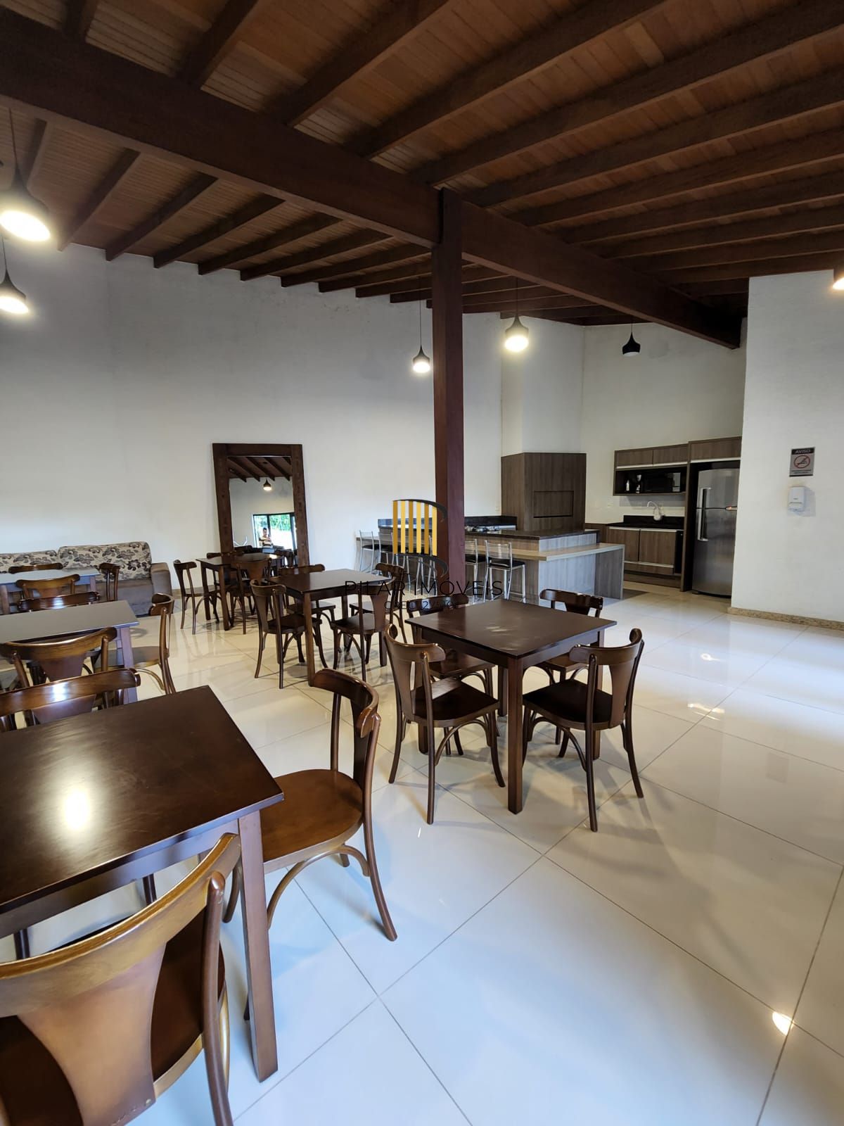 Apartamento 03 dormitórios no Bairro Cristo Redentor em Porto Alegre.