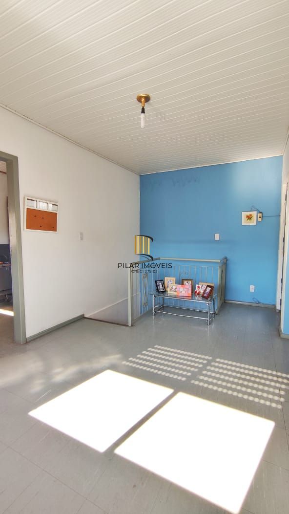 Casa com 170m², 3 dorm. no bairro Jardim Itu Sabará em Porto Alegre