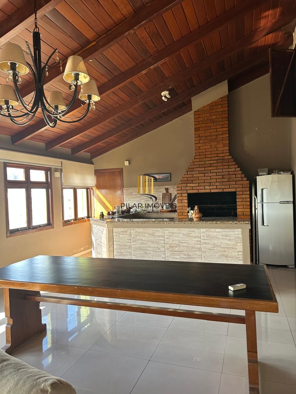 Cobertura de 03 dormitórios com opção de 05, 03 garagens. Bairro Higienópolis