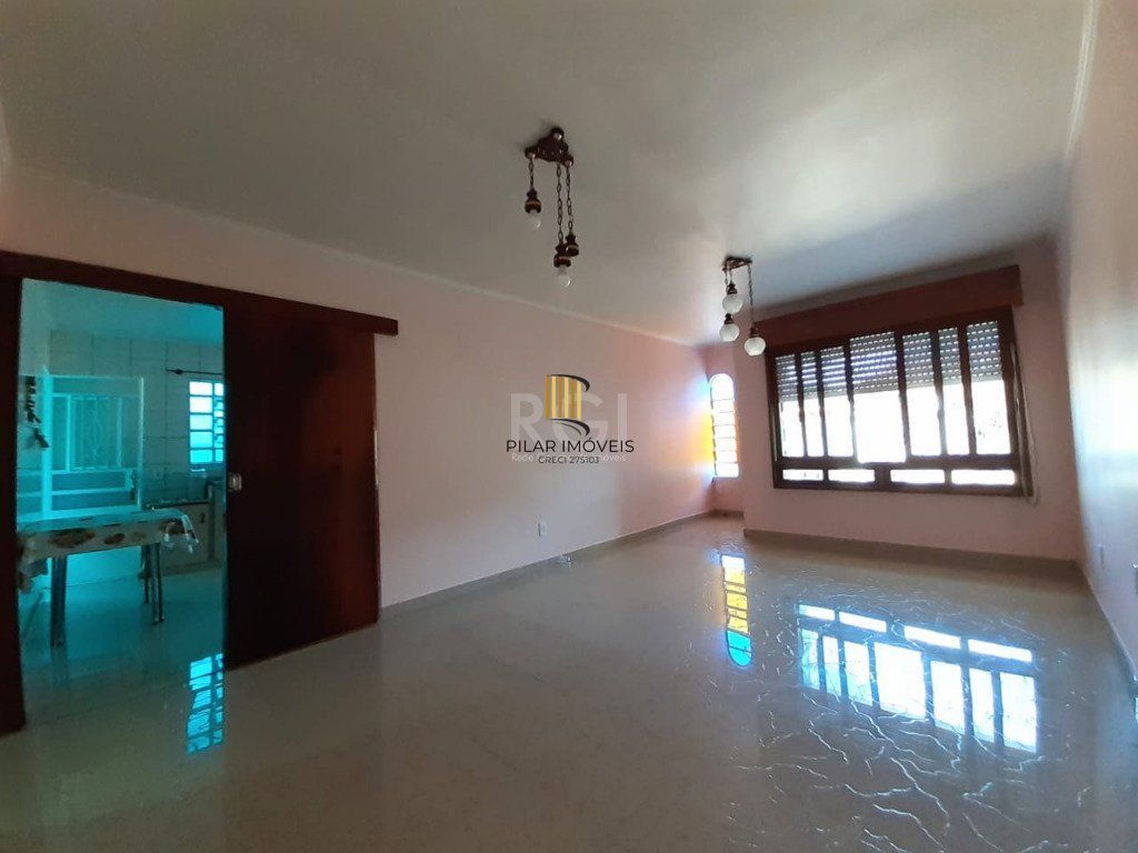 Casa para Venda - 149m², 3 dormitórios, sendo 1 suites, 3 vagas - Jardim Sabará