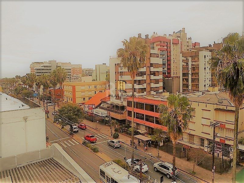 Cobertura para Venda - 166m², 3 dormitórios, sendo 1 suites, 1 vaga - Menino Deus