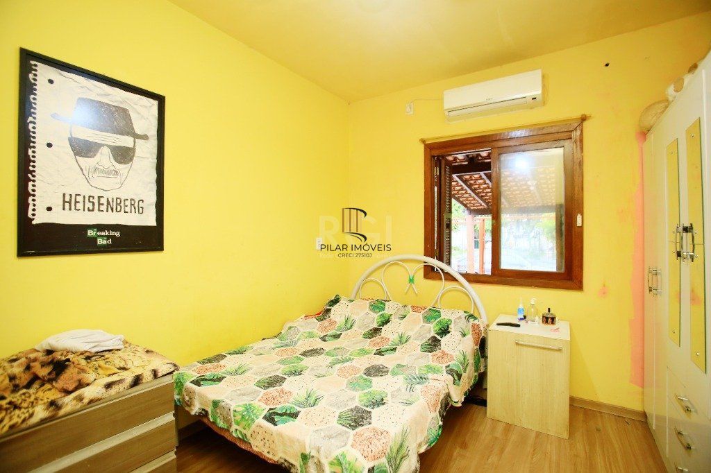 Casa 2 dormitórios no bairro Hípica