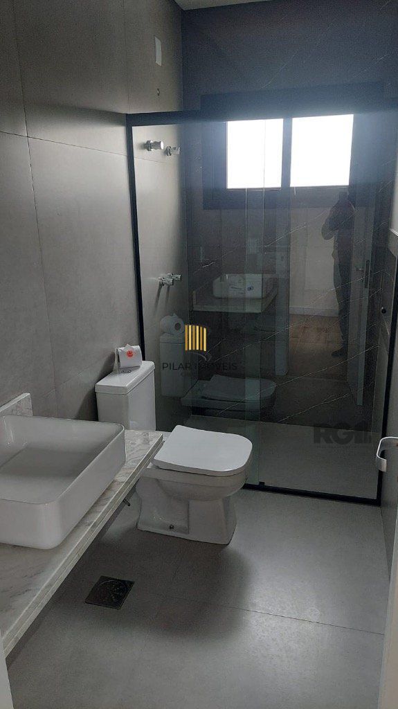 Casa Condominio 277.7m², 3 dormitórios, sendo 3 suites, 4 vagas - Sans Souci