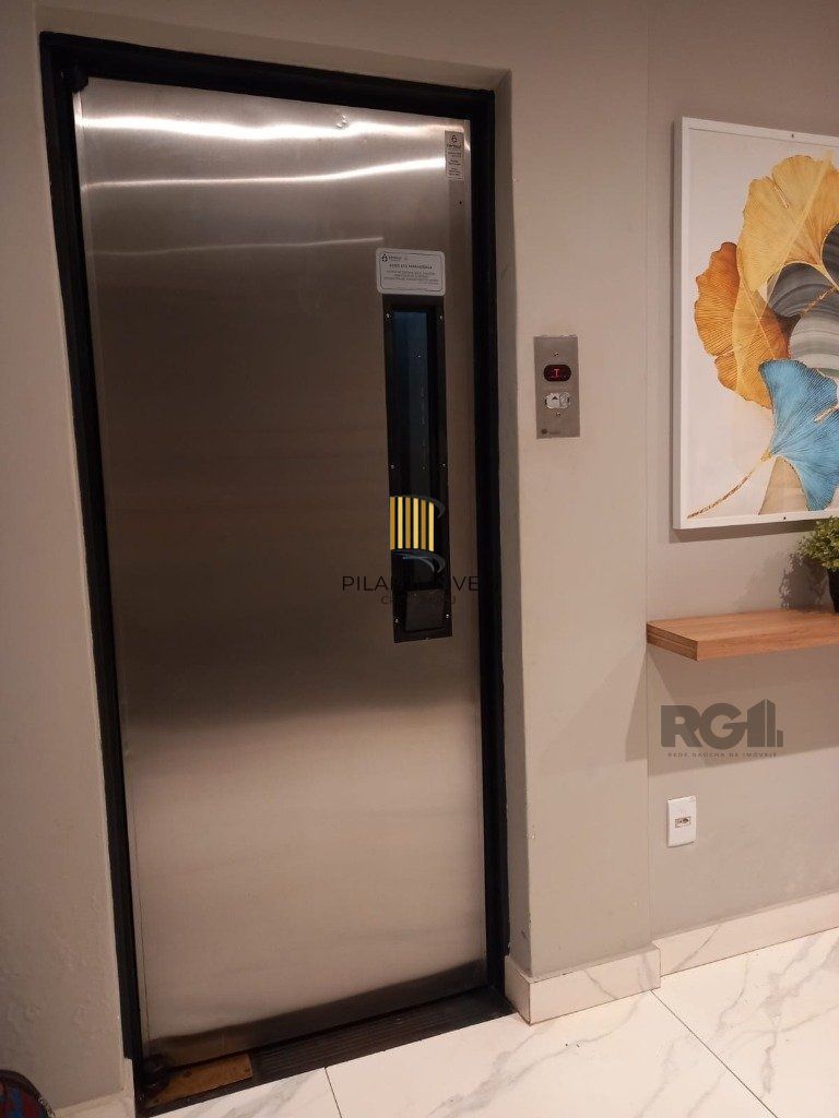 Apartamento 2 dormitórios no bairro Floresta