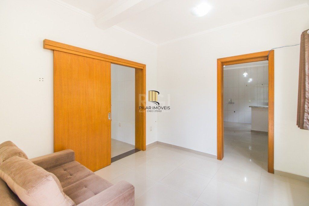 Casa para Venda - 380.83m², 5 dormitórios, sendo 1 suites, 2 vagas - Glória