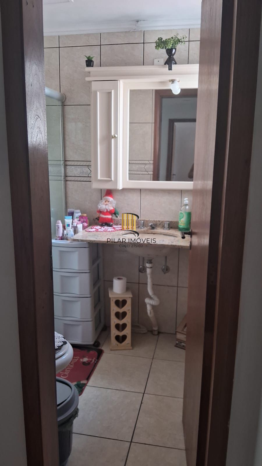 Casa em Ipanema 03 dormitórios, 01 Suíte , 03 vagas.. Aceita veículos / Imoveis