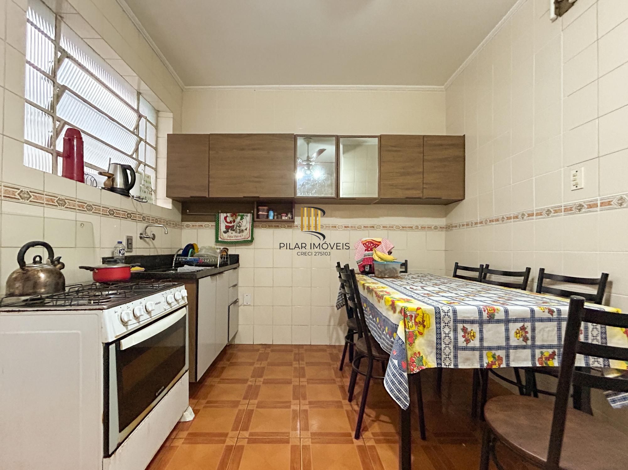 Apartamento de 3 dormitórios à Venda na Rua Dona Leopoldina.