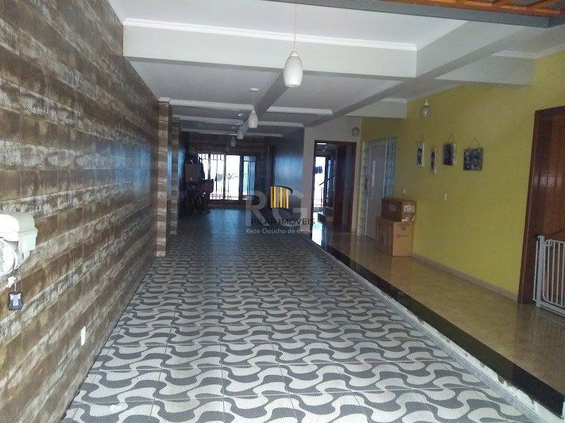 Casa 5 dormitórios no bairro Centro
