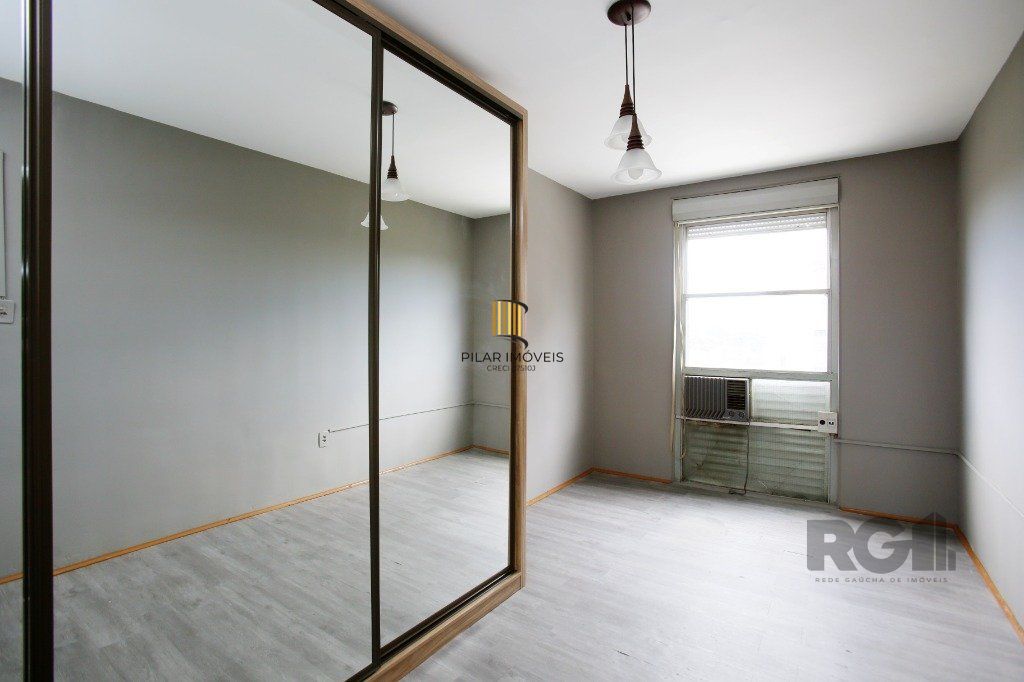 Apartamento a venda, 2 quartos, financiável no bairro Humaitá, Porto Alegre.