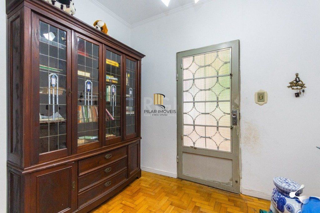 Casa para Venda - 221m², 4 dormitórios, sendo 1 suites, 2 vagas - São Geraldo