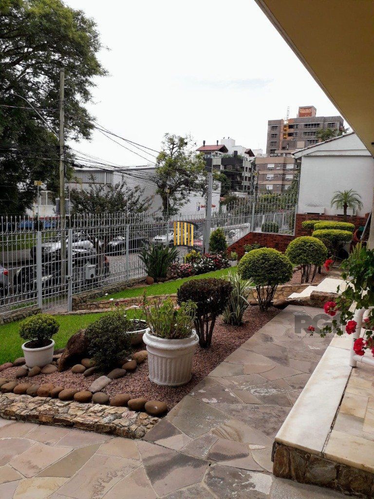 Casa 3 dormitórios no bairro Jardim Lindóia