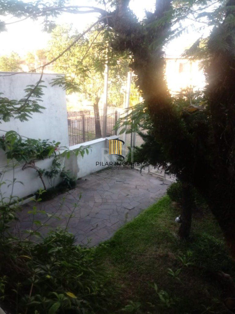 Casa para Venda - 300m², 3 dormitórios, sendo 1 suites, 5 vagas - Jardim Itu