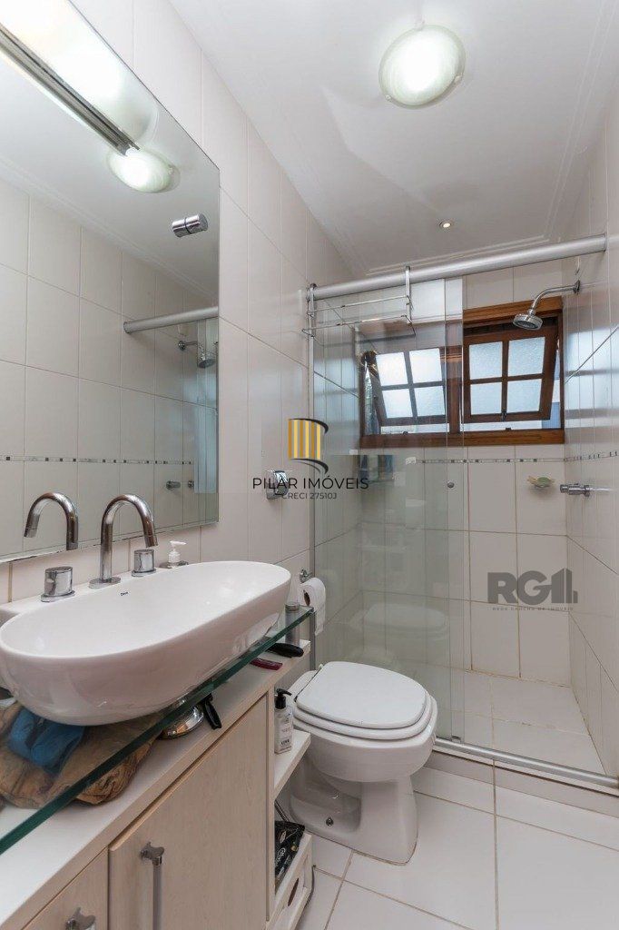 Cobertura 2 dormitórios com 2 vagas no bairro Petrópolis