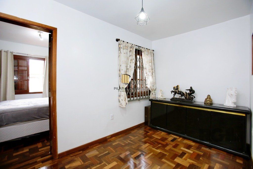 Casa 3 Dormitório(s) Bairro Petrópolis