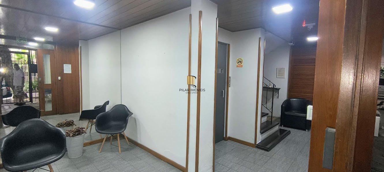 Apartamento, 1 Dormitório, com garagem, Bairro Menino Deus