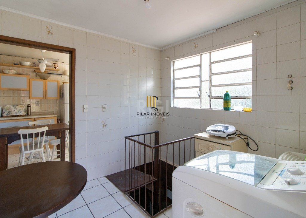 Sobrado para Venda - 139.18m², 3 dormitórios, sendo 1 suites, 4 vagas - Cristo Redentor