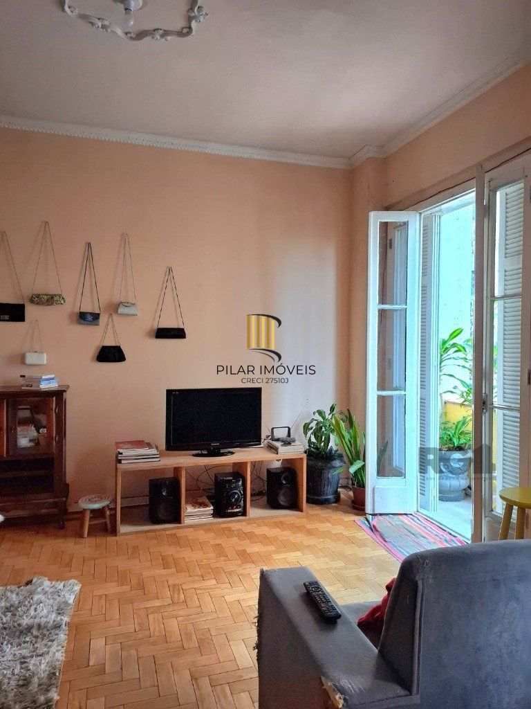 Amplo apartamento no beiro Floresta