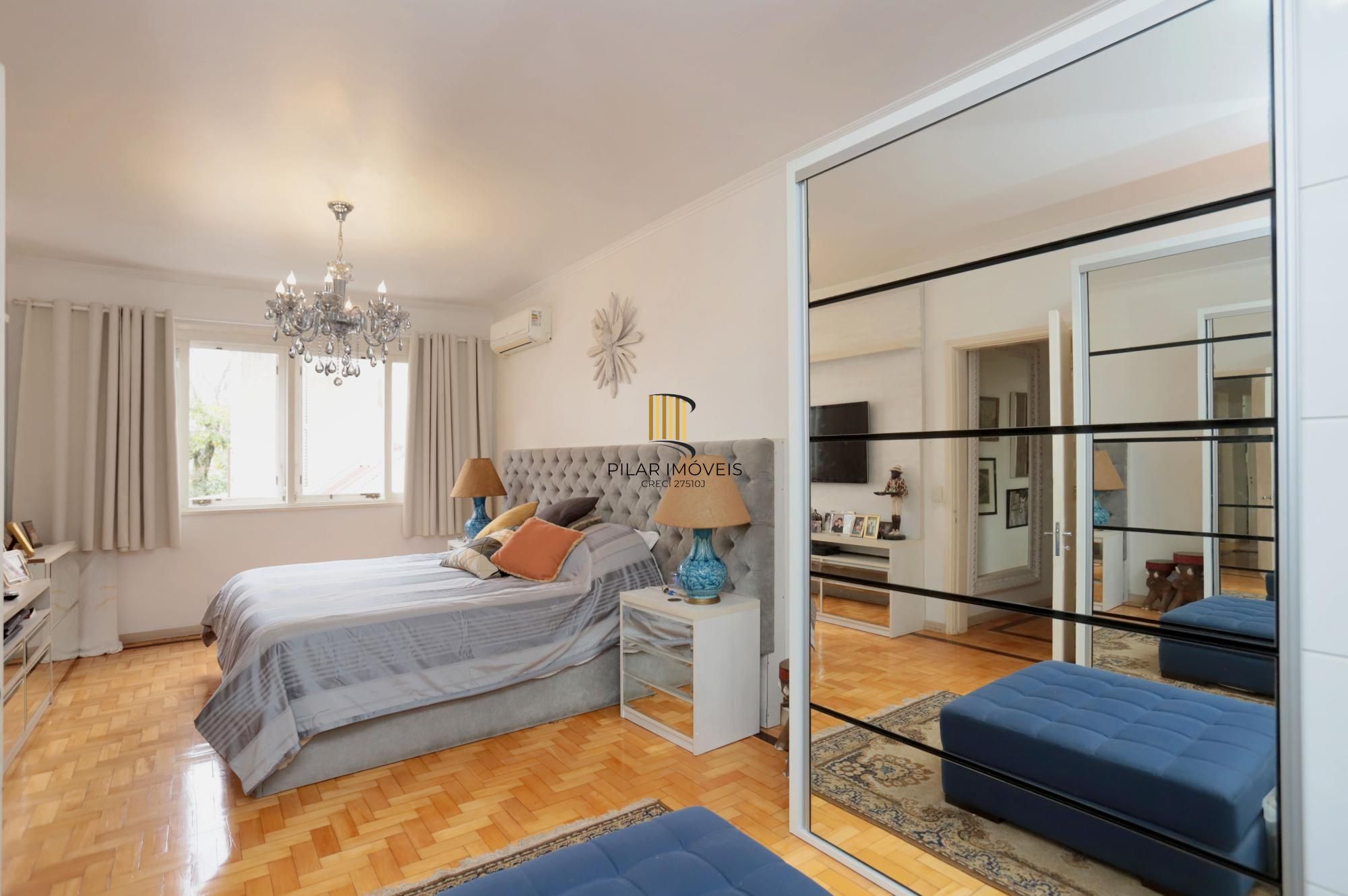Apartamento 5 dormitórios no bairro Bom Fim