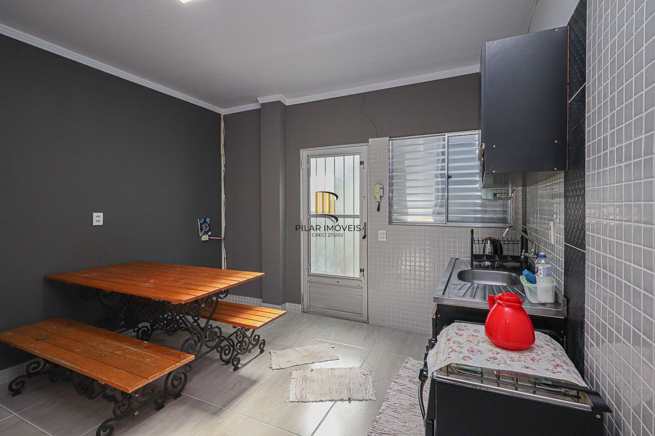 Pavilhao Comercial, Locação / Venda, 596 m², Bairro Partenon, Porto Alegre