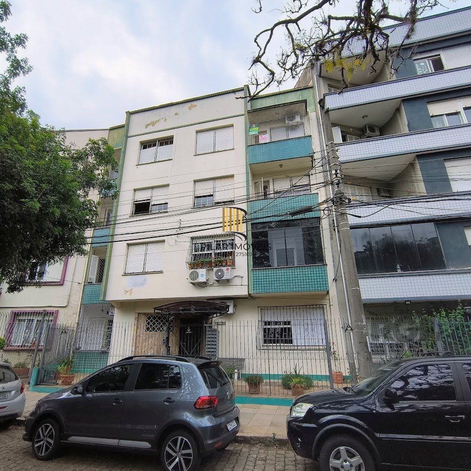 Apartamento 03 dormitórios no Bairro Santana em Porto Alegre.