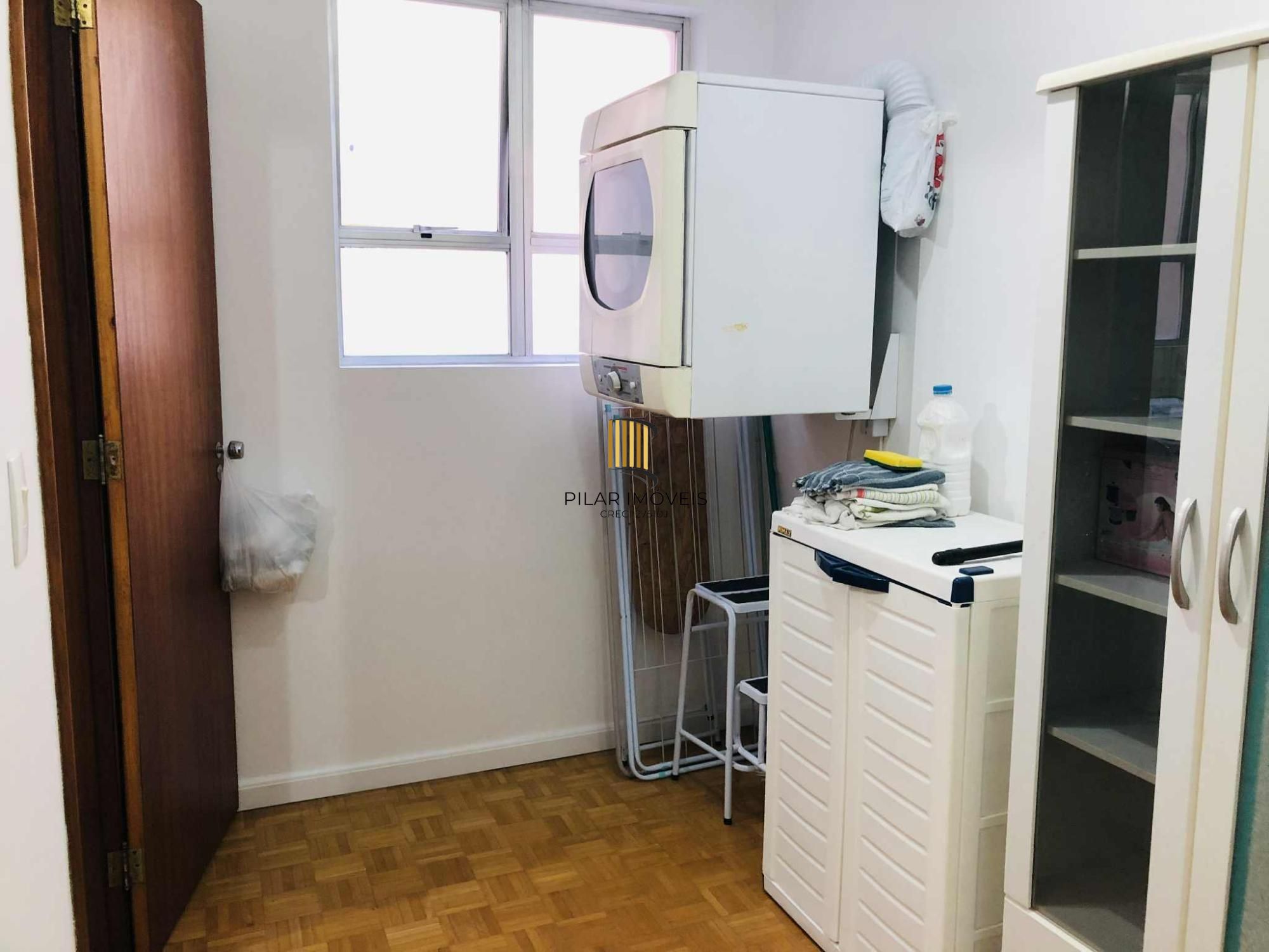 apartamento de 2 dormitórios com garagem no bairro rio branco