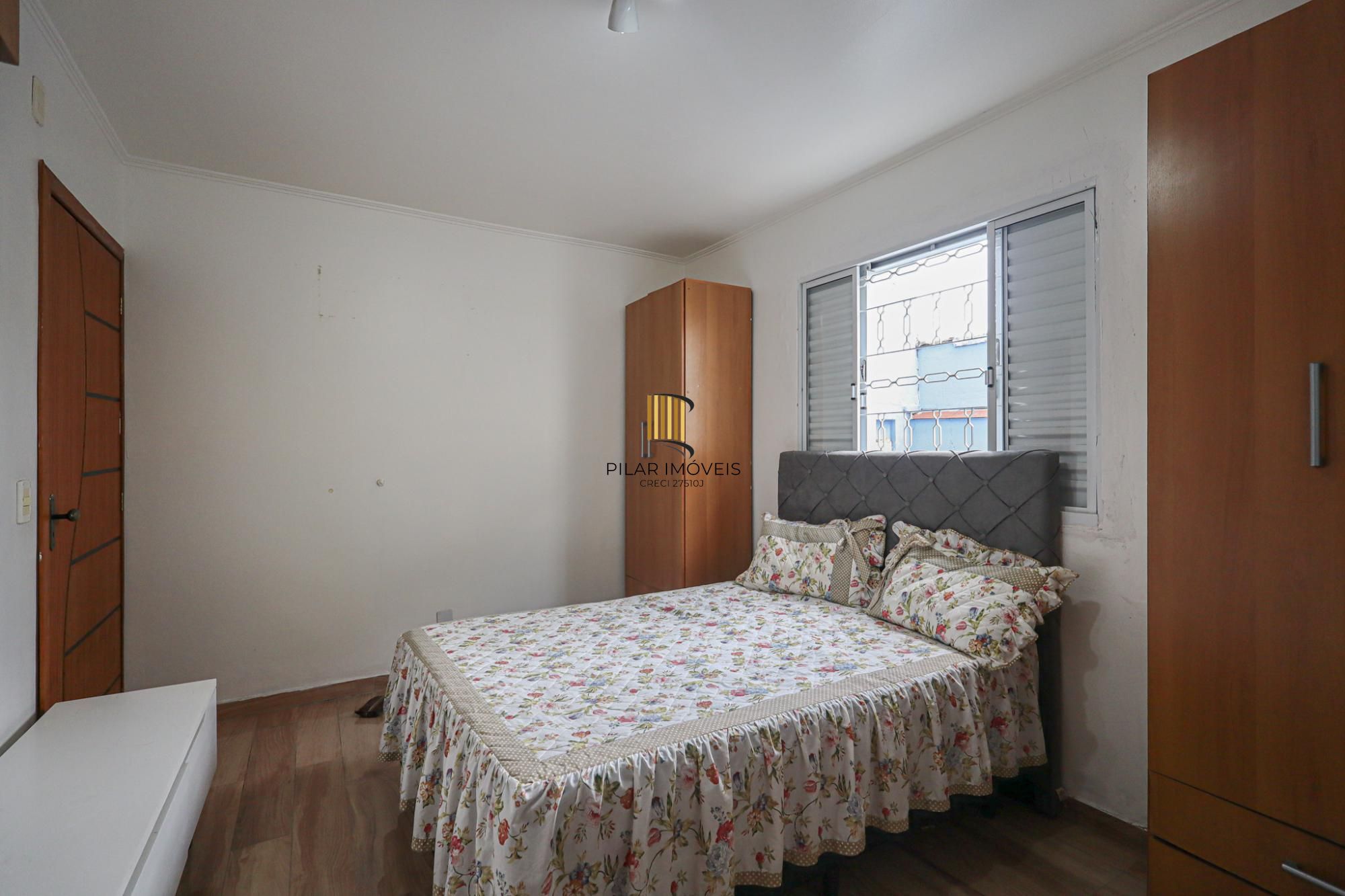 Casa semi mobiliada, 4 dormitórios no Bairro Jardim Sabará