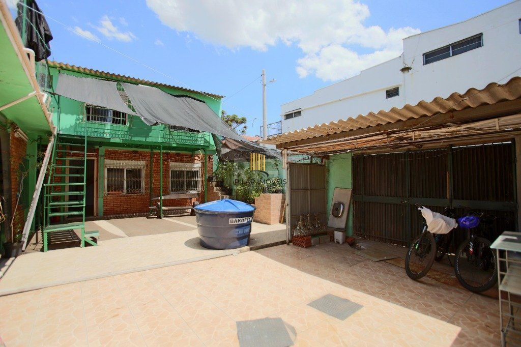 Casa para Venda - 350m², 3 dormitórios, 3 vagas - Passo da Areia